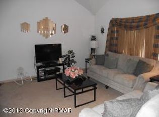 132 Red Squirrel Ct, East Stroudsburg, PA 18302