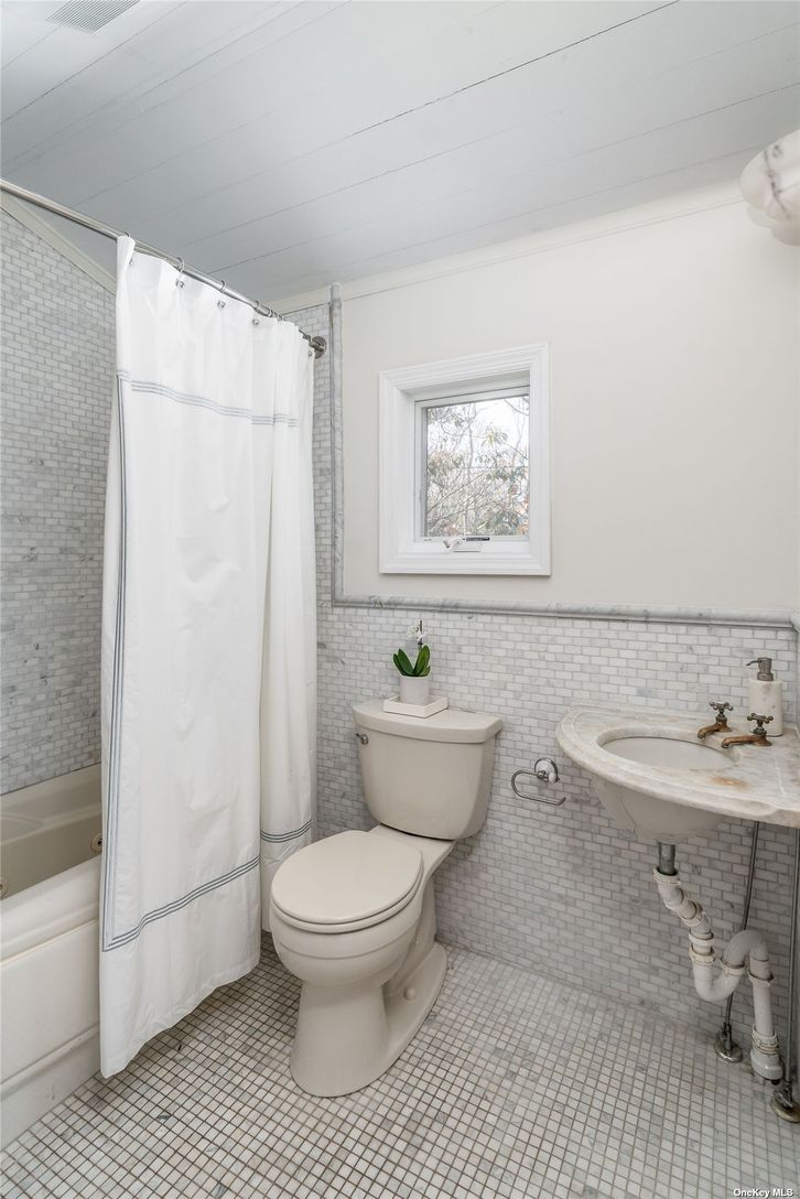  First Floor Primary Bedroom with En suite bath