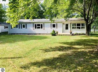 7850 Windoga Lake Dr, Weidman, MI 48893