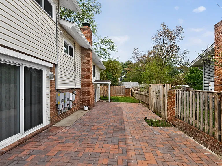 2000 McAuliffe Dr — Photo 43