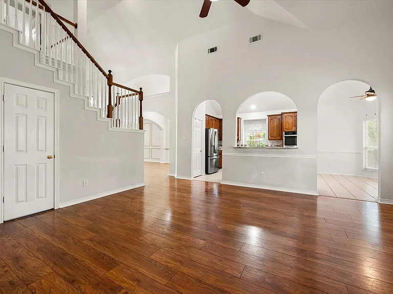 7700 Buccaneer Cir — Photo 8
