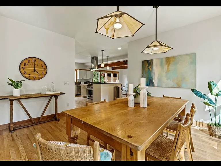 10915 Royal Crest Dr — Photo 15