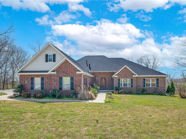 18725 Mallory Xing, Siloam Springs, AR 72761