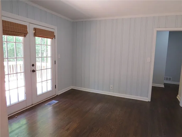 1570 Van Epps St SE — Photo 8