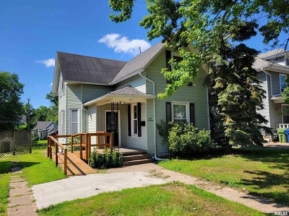 819 12th Ave S, Clinton, IA 52732