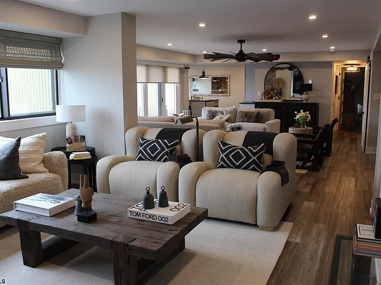 2700 Atlantic Ave #701 — Photo 6