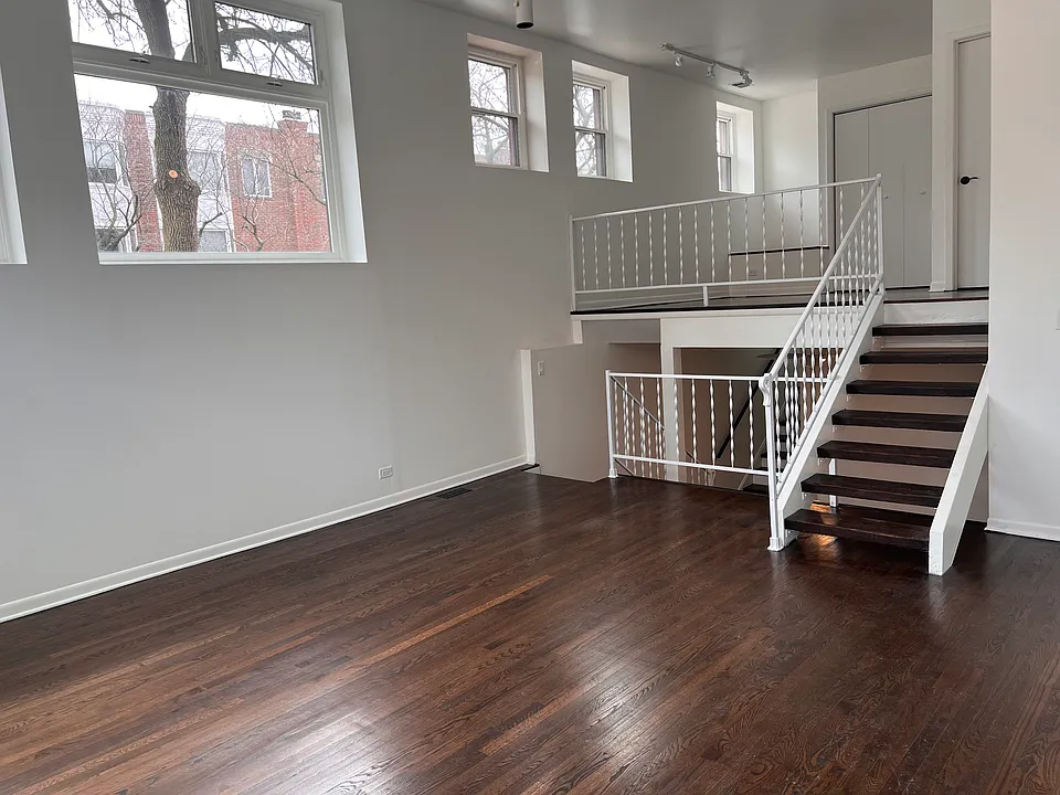 Living Room/Loft