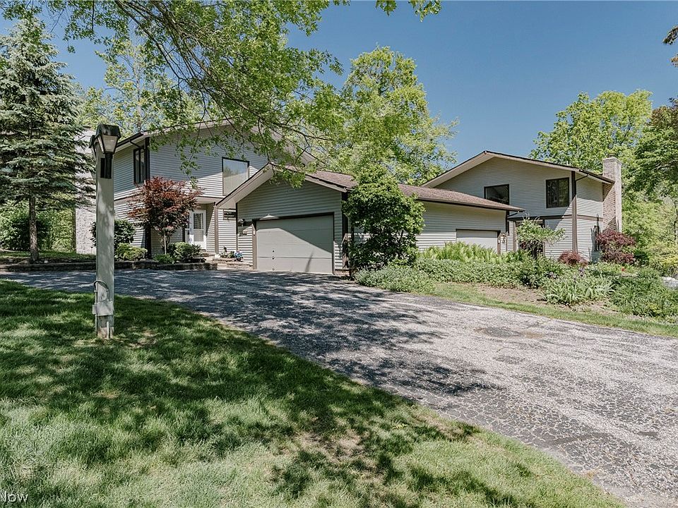 1st image of 6919 Woodwalk Dr #38