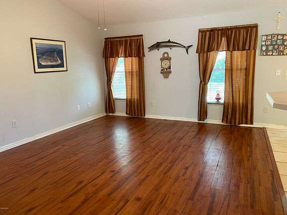 4th image of 24 Rolland Ln