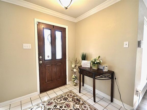 3rd image of 238 Plum Cir