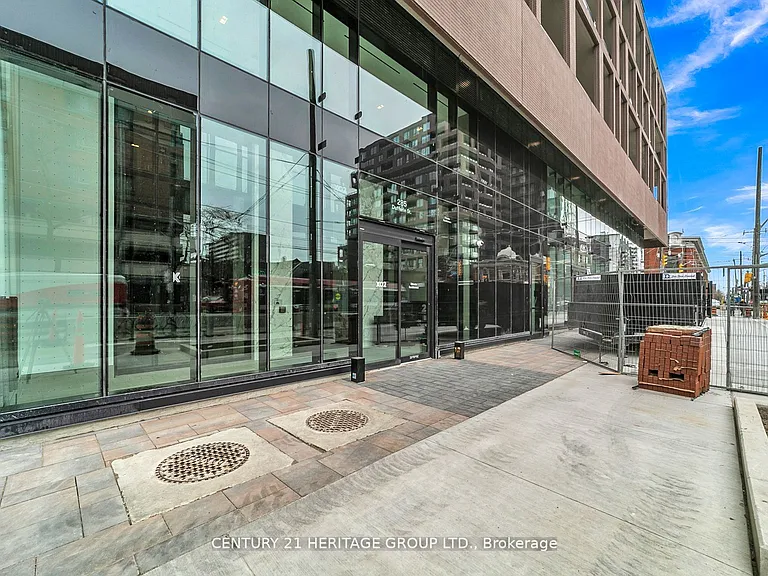 285 Dufferin St #422 — Photo 5