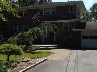 20 Washington Blvd, Commack, NY 11725