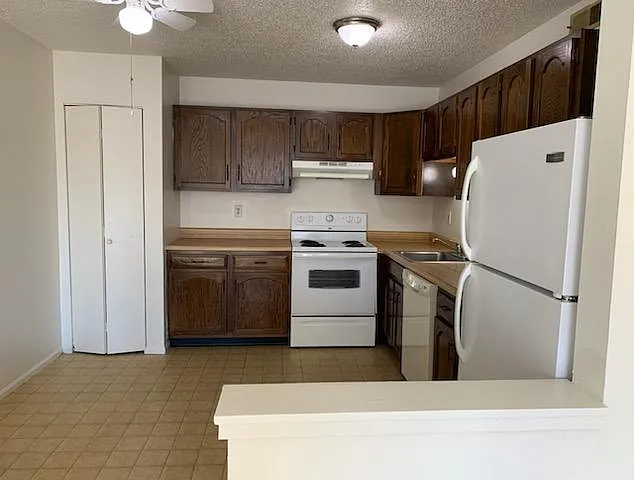 613 Monroe St — Photo 3