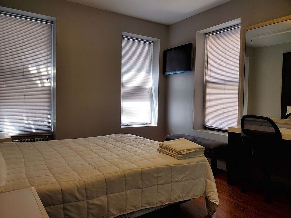 1st image of 308 W 94th St #326