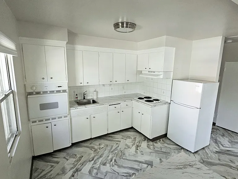 10190 115th St NW — Photo 4