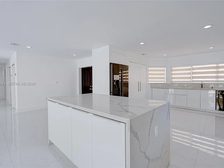 773 Woodcrest Rd — Photo 17