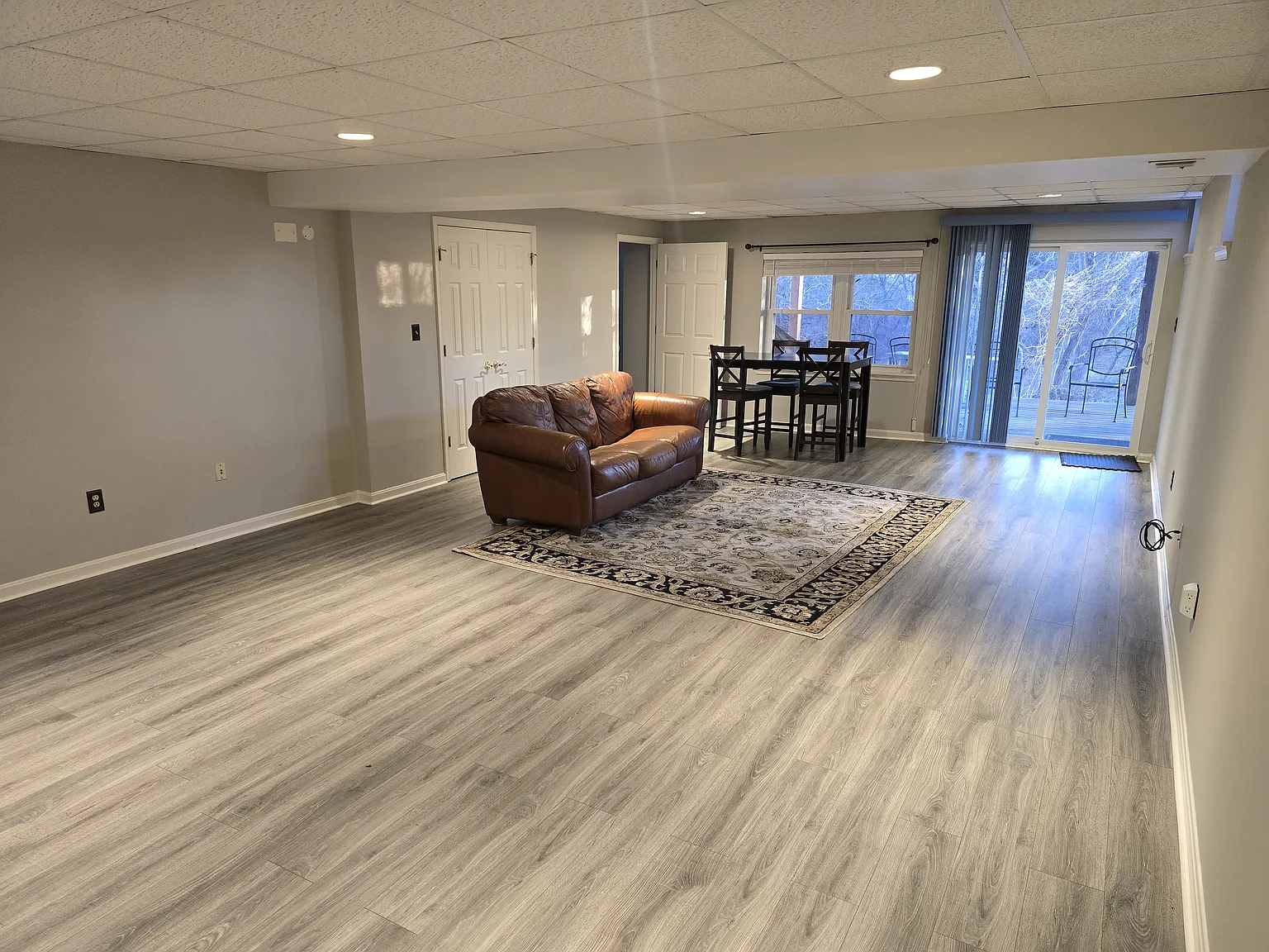 1 bed, 1200 sqft, $1,900 — Photo 1
