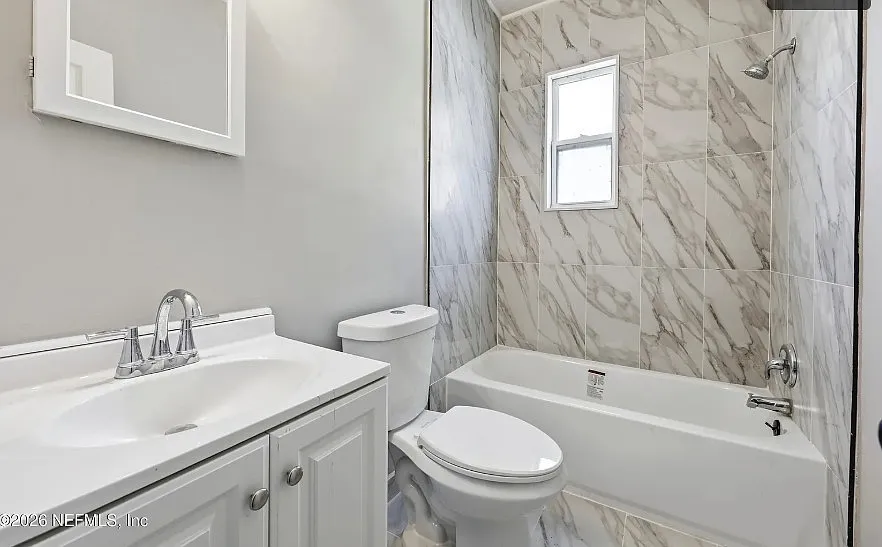 3 bed, 1025 sqft, $1,325 — Photo 3