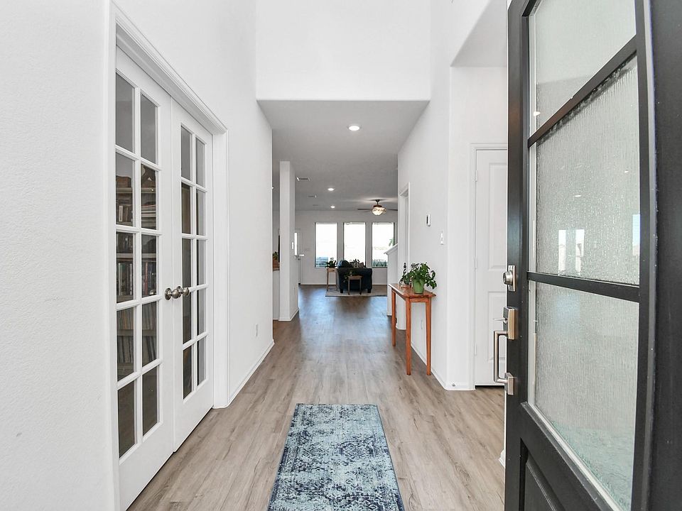 1st image of 732 Willow Harbor Ln