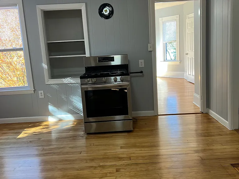 28 Paine St #2 — Photo 19