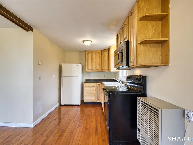 20 Lake View Ave — Photo 8