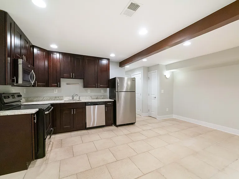 1361-1361B Perry Pl NW — Photo 5