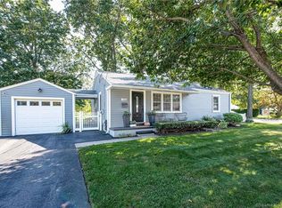 158 Meadows End Rd, Milford, CT 06460