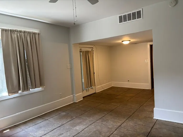 118 E Harris St — Photo 13