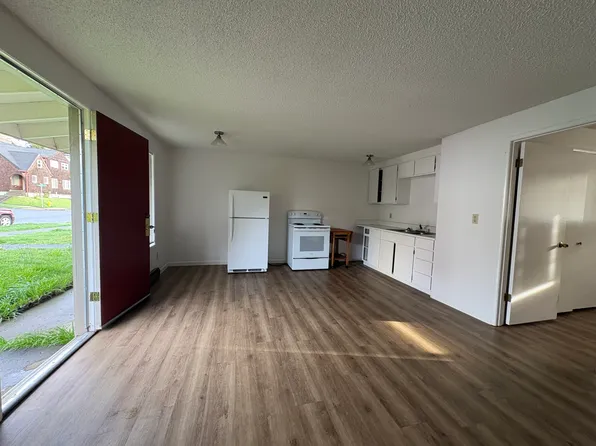 186 N 11th St, Coos Bay, OR 97420