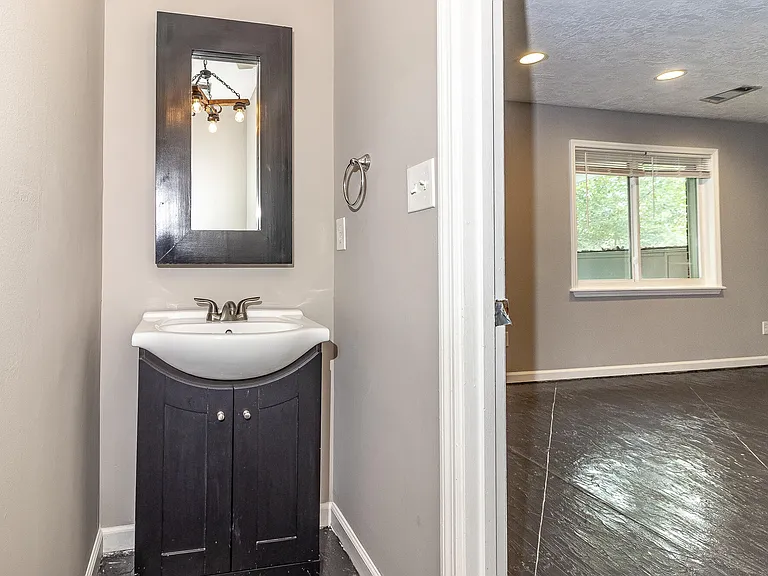 3844 Creek Ct — Photo 19