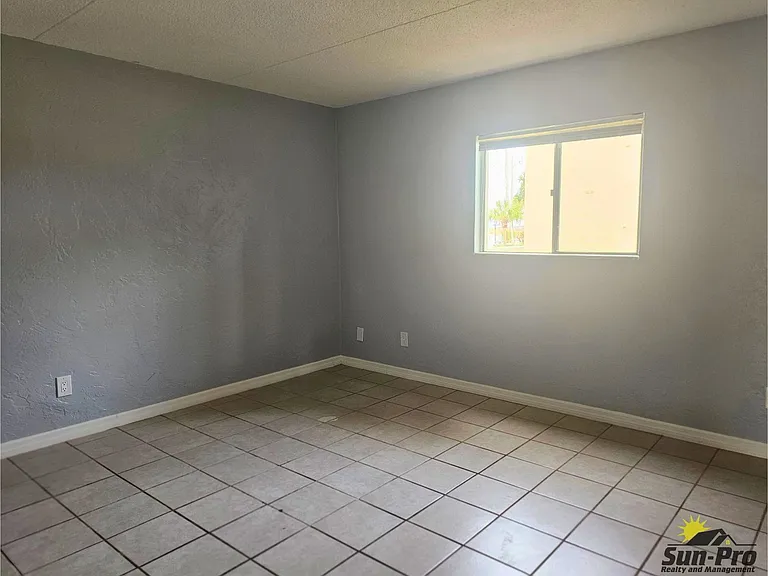 515 Silver Beach Ave #14 — Photo 4