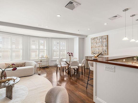3rd image of 300 Boylston St Unit 909