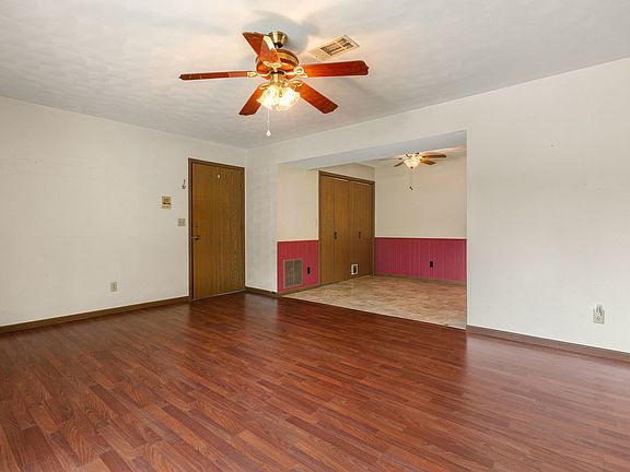 3rd image of 3626 38th St APT 19