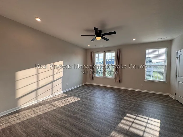 8604 Red Canyon Way — Photo 6