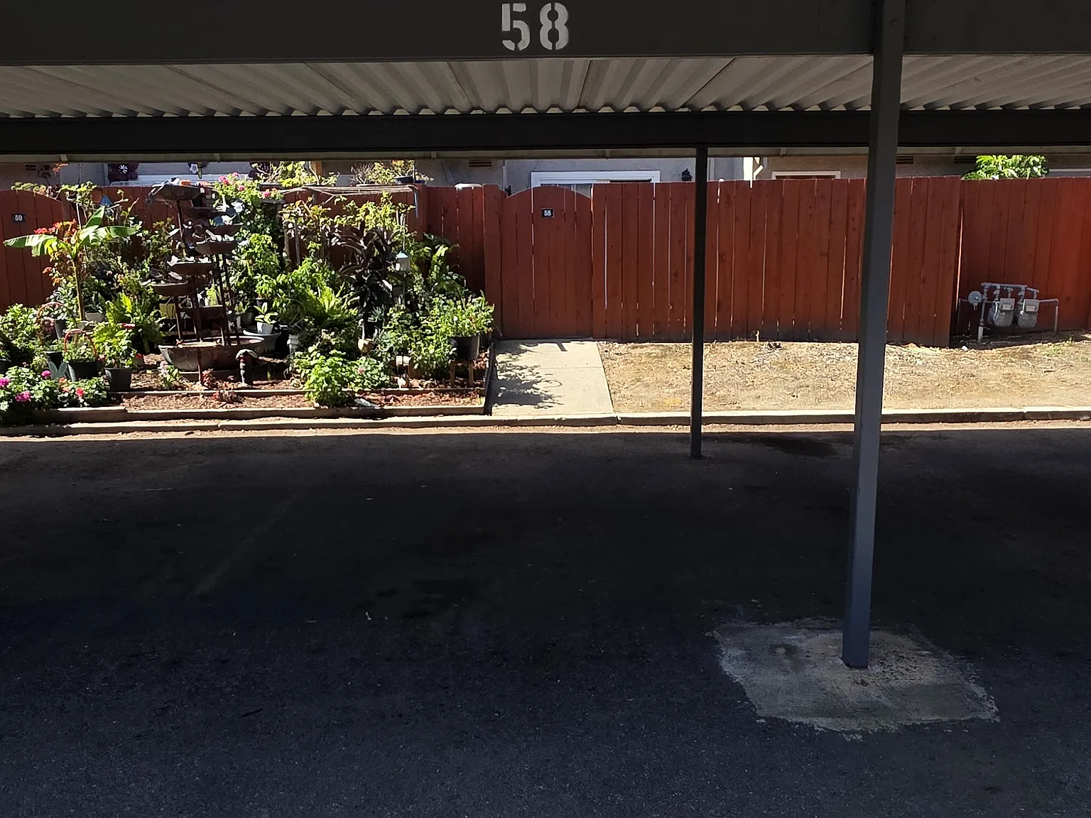 3 bed, 1.5 bath, 1212 sqft, $2,450 — Photo 2
