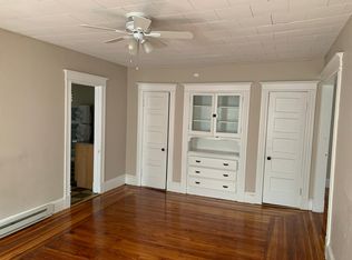 54 Bell St APT 1L, Chicopee, MA 01013