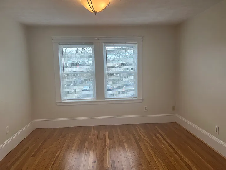 569 Main St #2R — Photo 12