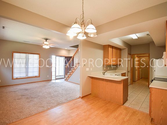 4th image of 1215 S 52nd St Unit 1005