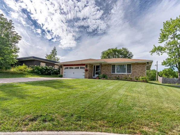 208 Hartway Ct, Montgomery, IL 60538