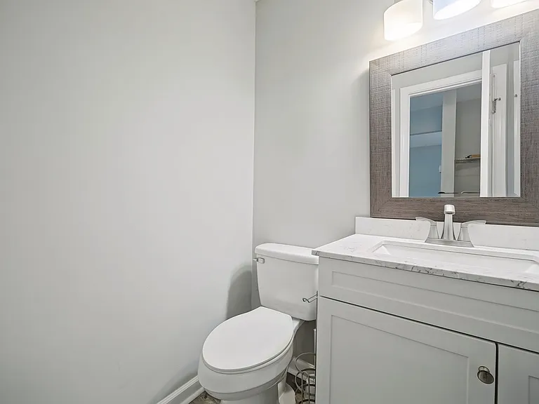 5408 Lord Dunmore Ct — Photo 6
