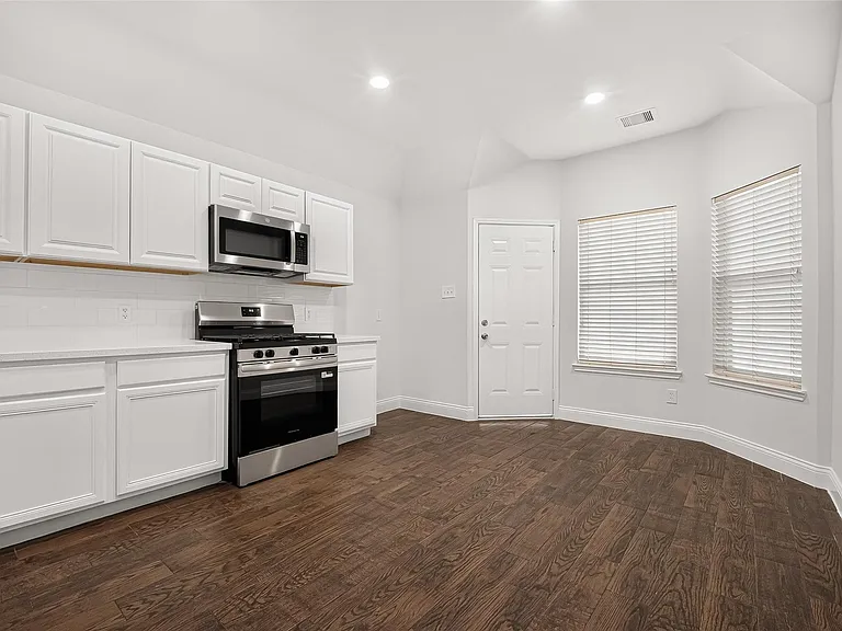 20707 Pine Rain Ct — Photo 18