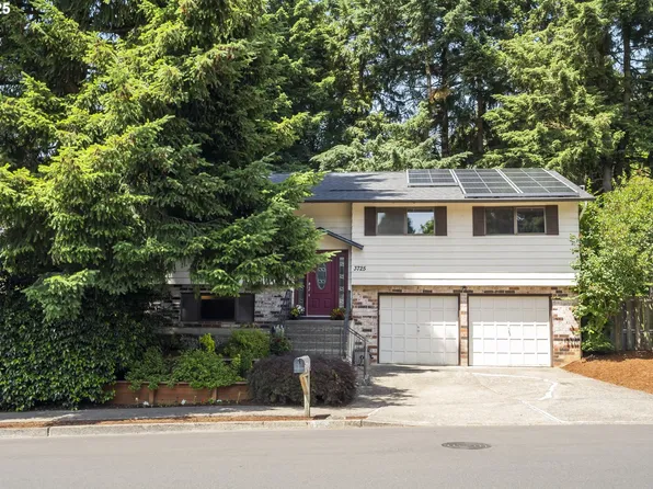 3725 NW 1st St, Gresham, OR 97030