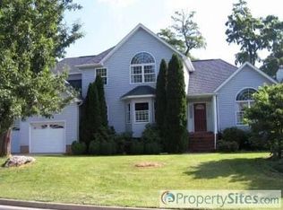 105 Saint Andrews Dr, Charles Town, WV
