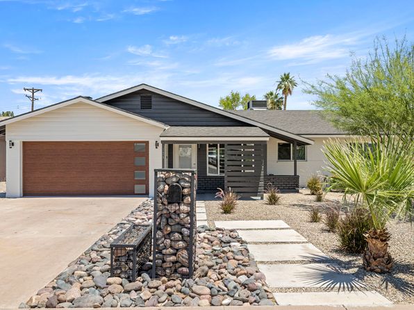 126 E Balboa Dr