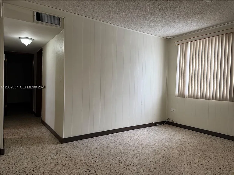 251 SW 69th Ave — Photo 8