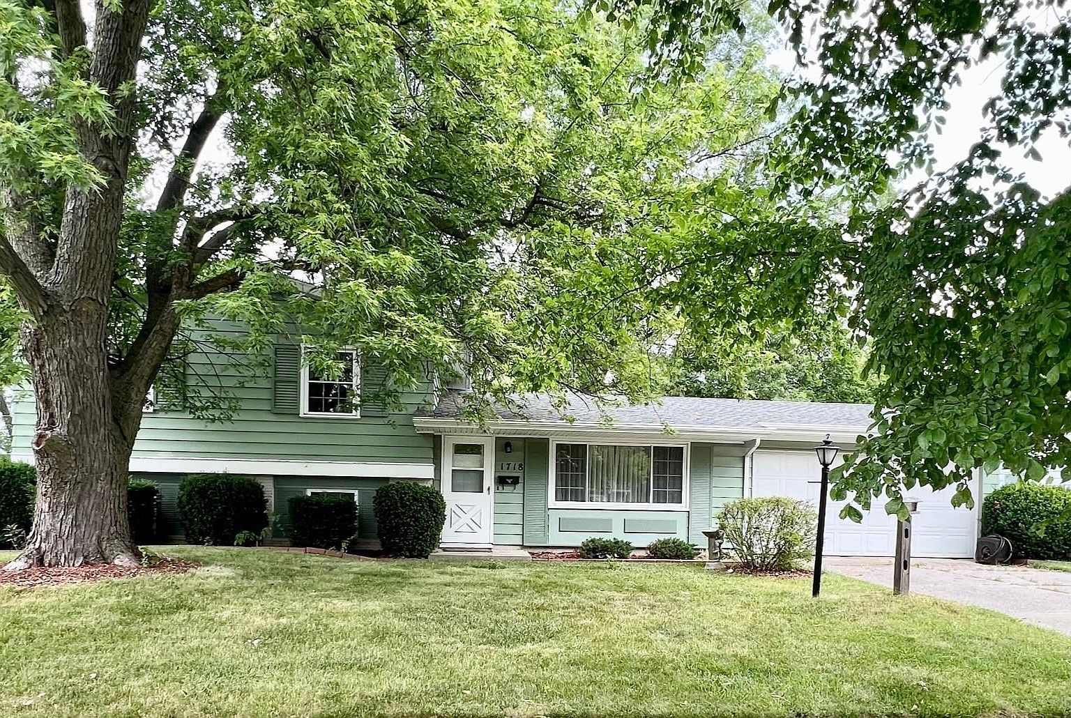 1718 Maplewood Rd, Fort Wayne, IN 46819 Zillow