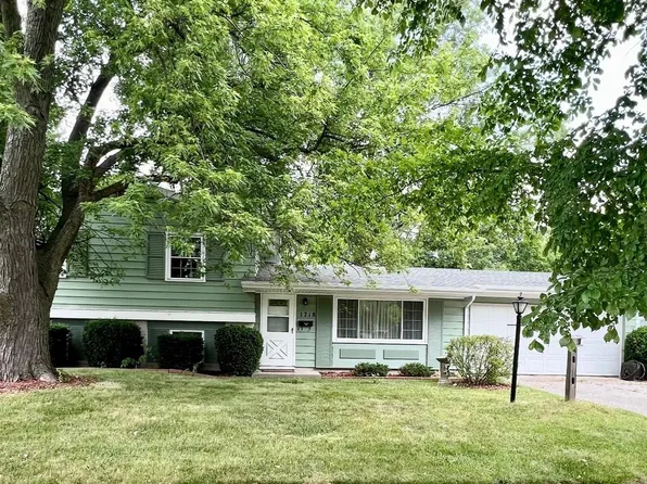 1718 Maplewood Rd, Fort Wayne, IN 46819