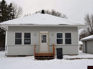 260 Weaver St, Mankato, MN 56001
