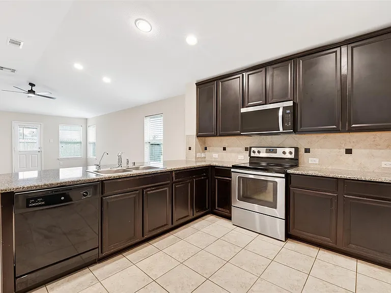 3714 Glover Meadows Ln — Photo 6
