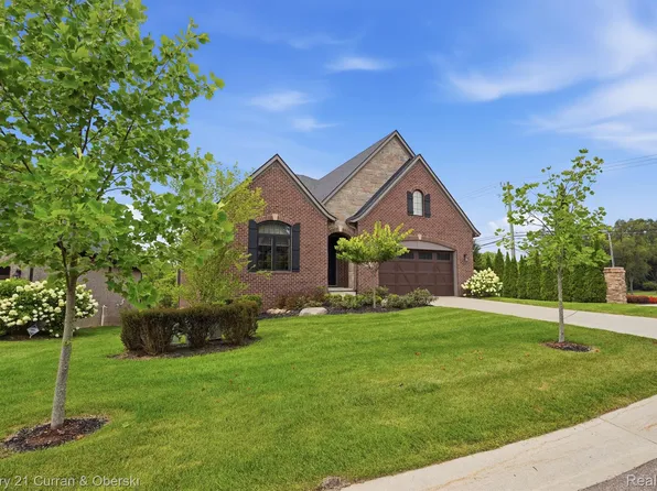 11943 Tuscany Ct, Plymouth, MI 48170